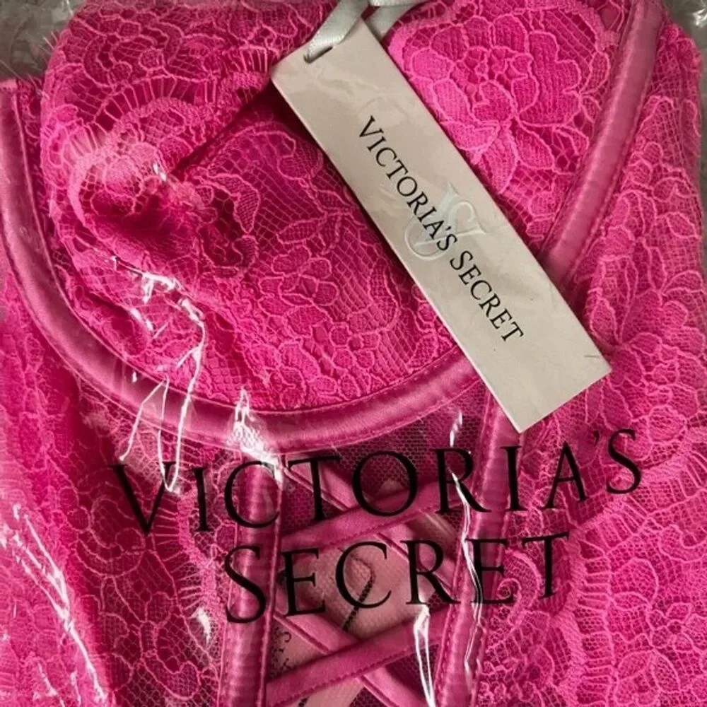 Victoria's Secret Very Sexy Pink Unlined Lace-Up Corset, M